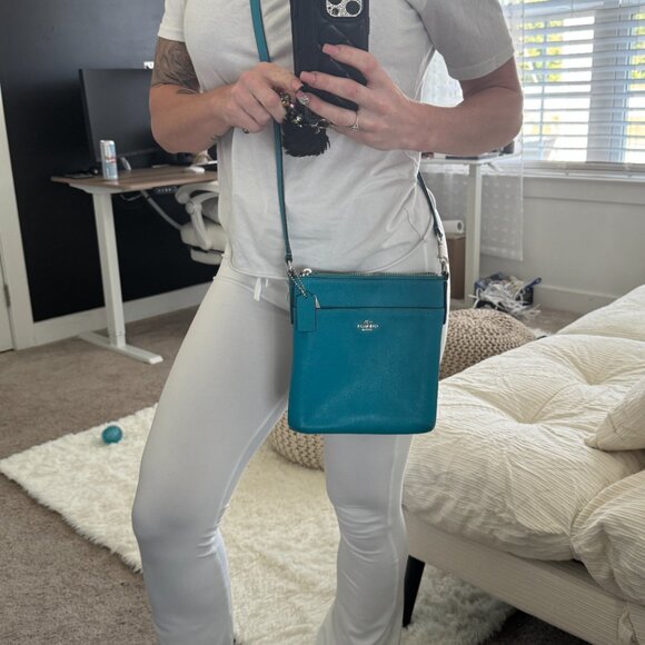 Coach Azur Cross Body Leather Top Zipper Crossbody Bag - Picture 3 of 7